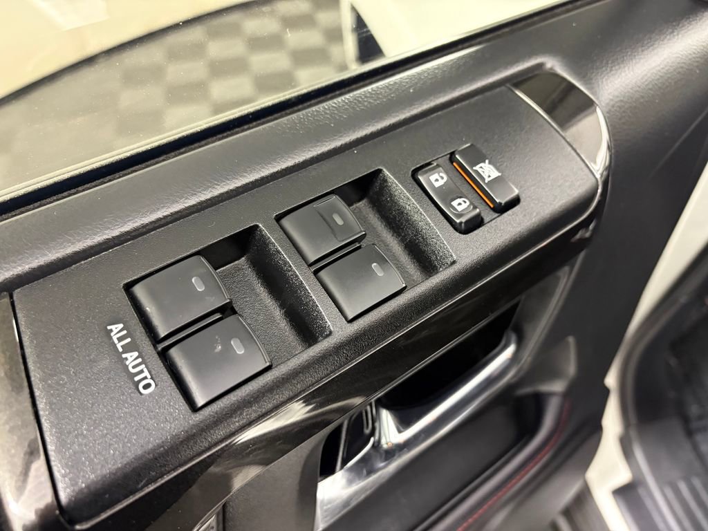 Used 2022 Toyota 4Runner TRD Off-Road AWD/4WD image 13
