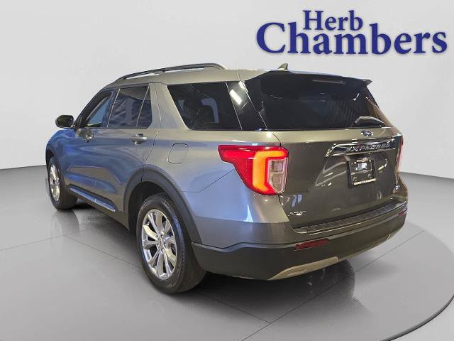Certified 2023 Ford Explorer XLT w/ Equipment Group 202A AWD/4WD image 3