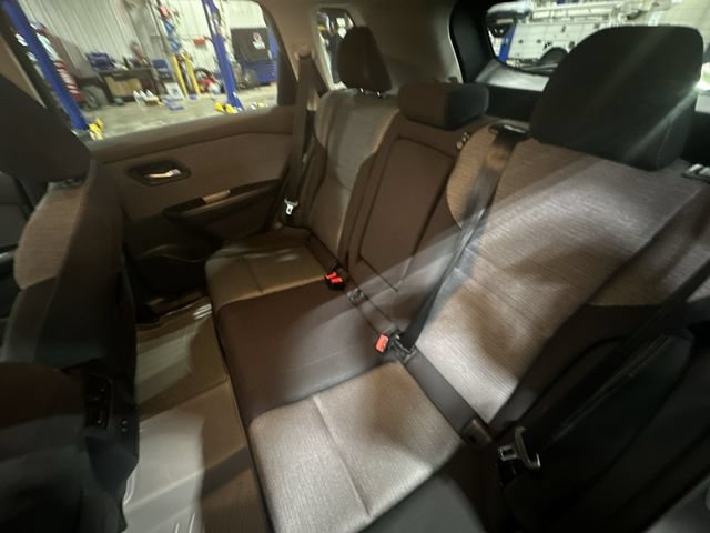 Used 2021 Nissan Rogue SV AWD/4WD image 30
