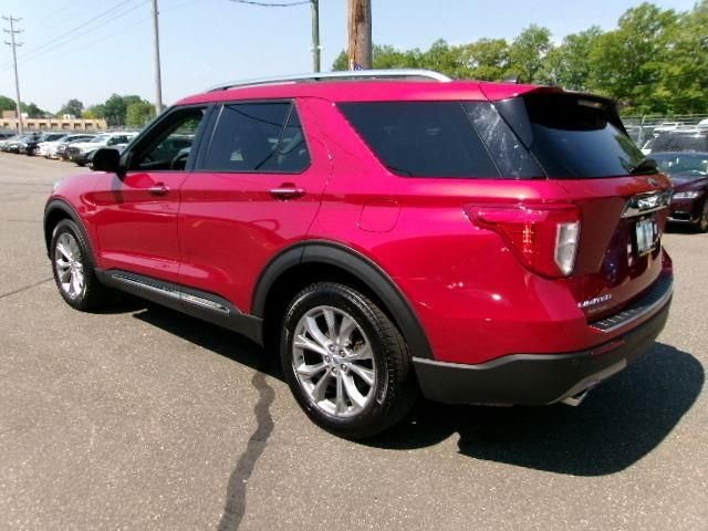Certified 2023 Ford Explorer Limited w/ Equipment Group 301A AWD/4WD image 8