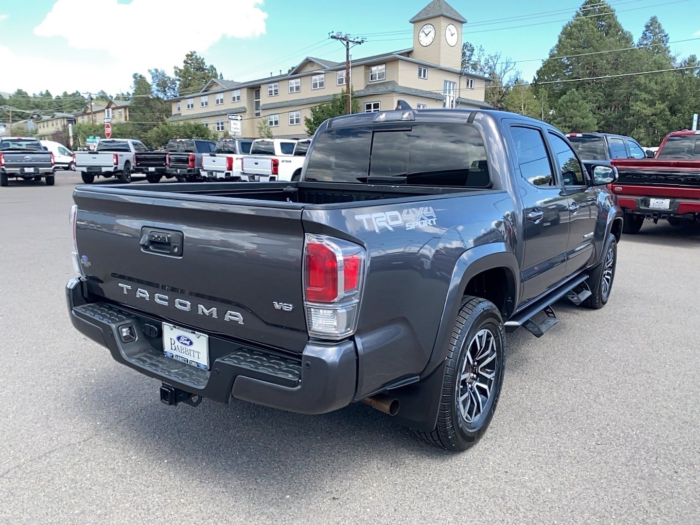 Used 2020 Toyota Tacoma TRD Sport w/ Technology Package AWD/4WD image 5