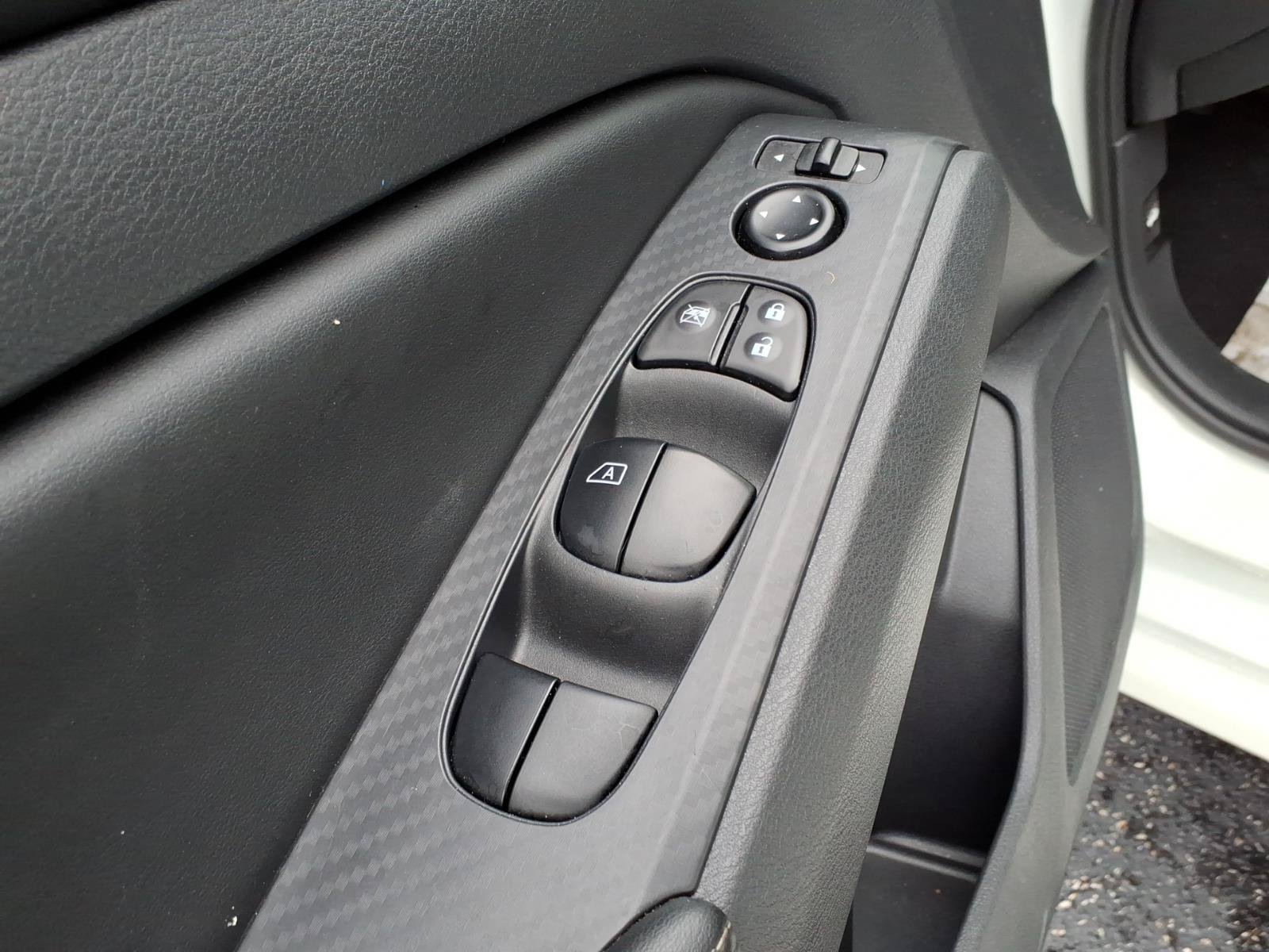 Used 2025 Nissan Altima 2.5 SV FWD image 16