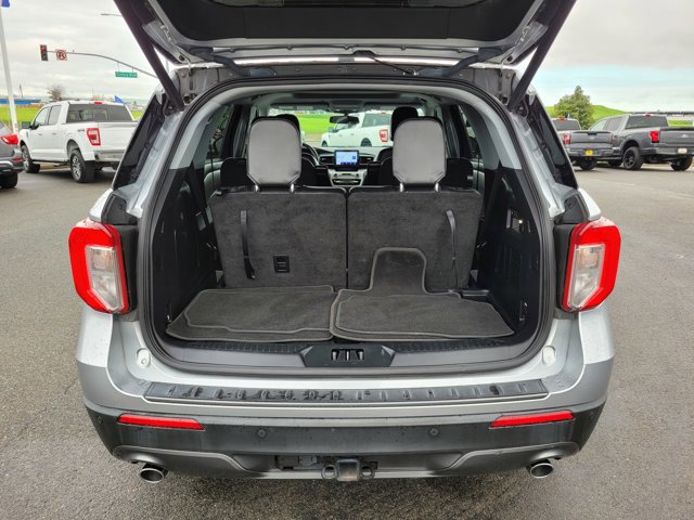 Certified 2022 Ford Explorer XLT w/ Equipment Group 202A image 10