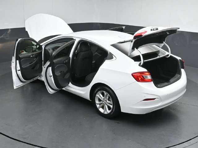 Used 2019 Chevrolet Cruze LT w/ Convenience Package FWD image 52