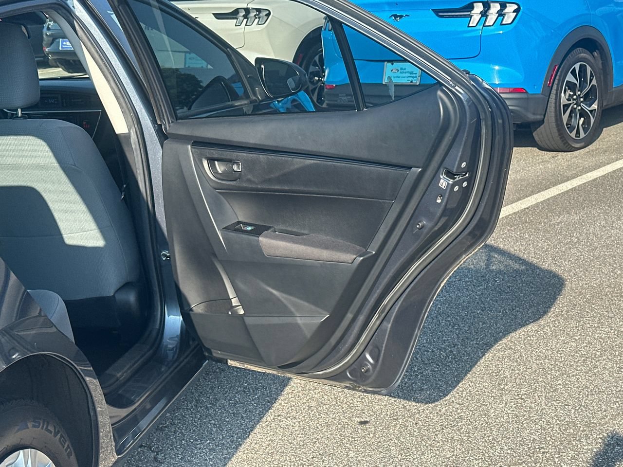 Used 2019 Toyota Corolla L FWD image 18