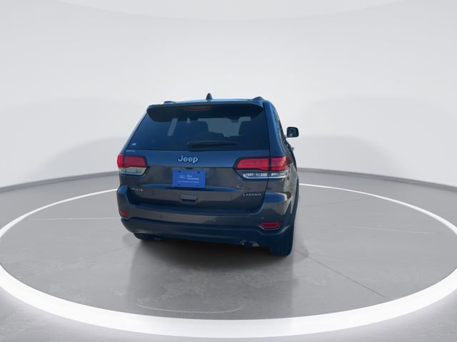 Used 2020 Jeep Grand Cherokee Laredo image 4