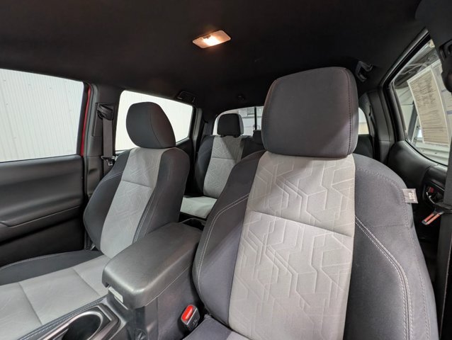 Used 2022 Toyota Tacoma TRD Sport w/ Technology Package AWD/4WD image 13