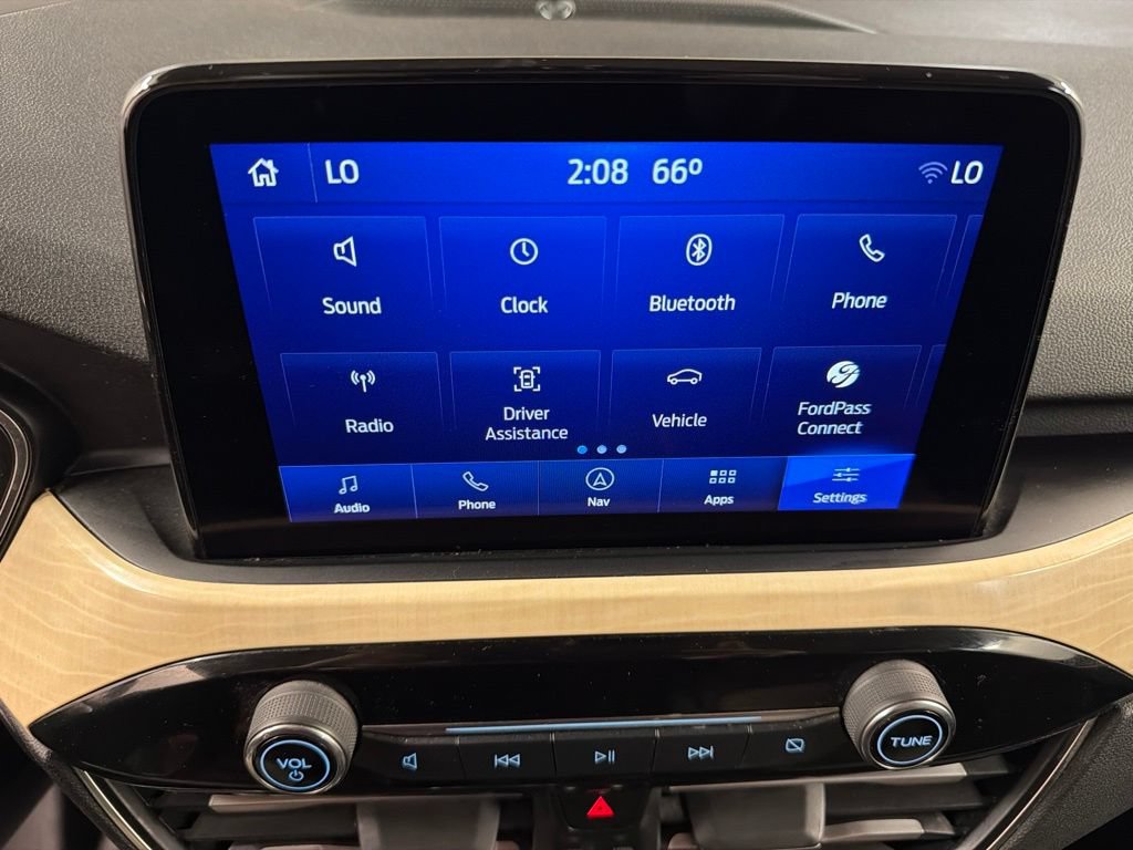 Certified 2022 Ford Escape Titanium w/ Titanium Elite Package AWD/4WD image 9