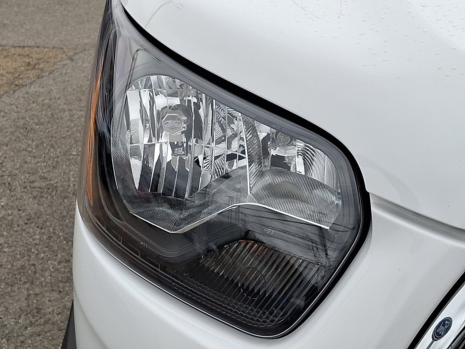 Certified 2025 Ford Transit 250 Low Roof w/ Exterior Upgrade Package RWD image 9