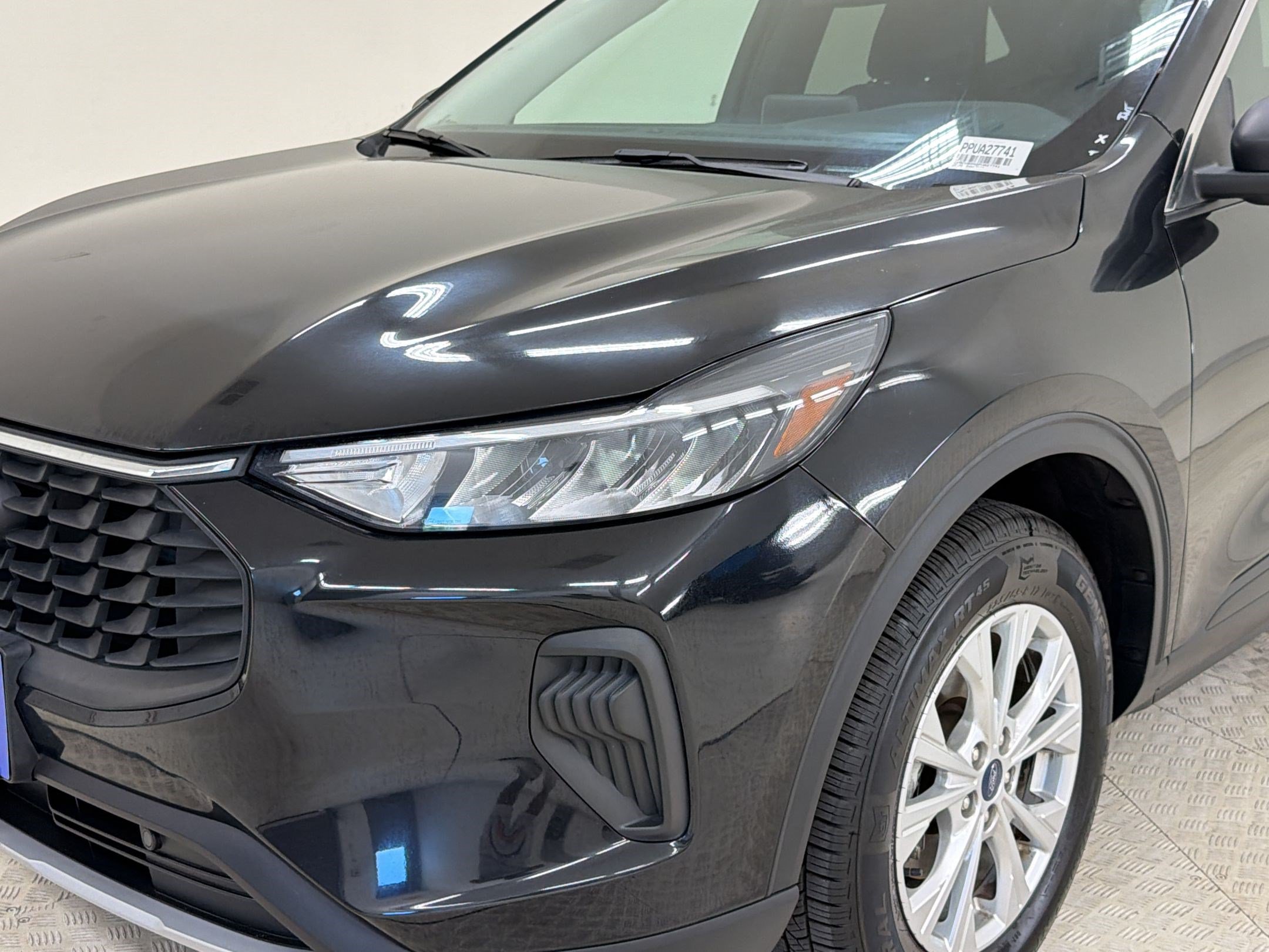 Certified 2023 Ford Escape Active AWD/4WD image 12