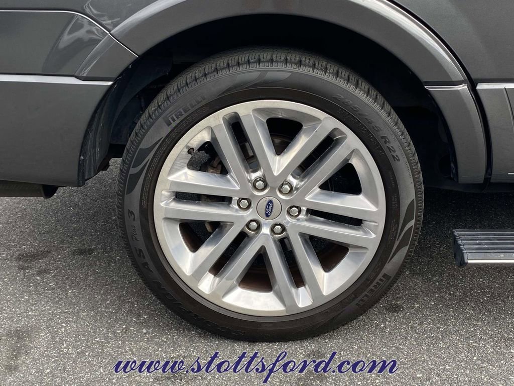 Certified 2017 Ford Expedition Platinum image 7