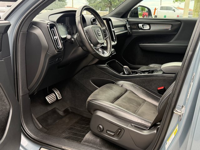 Used 2021 Volvo XC40 T5 R-Design w/ Advanced Package AWD/4WD image 13