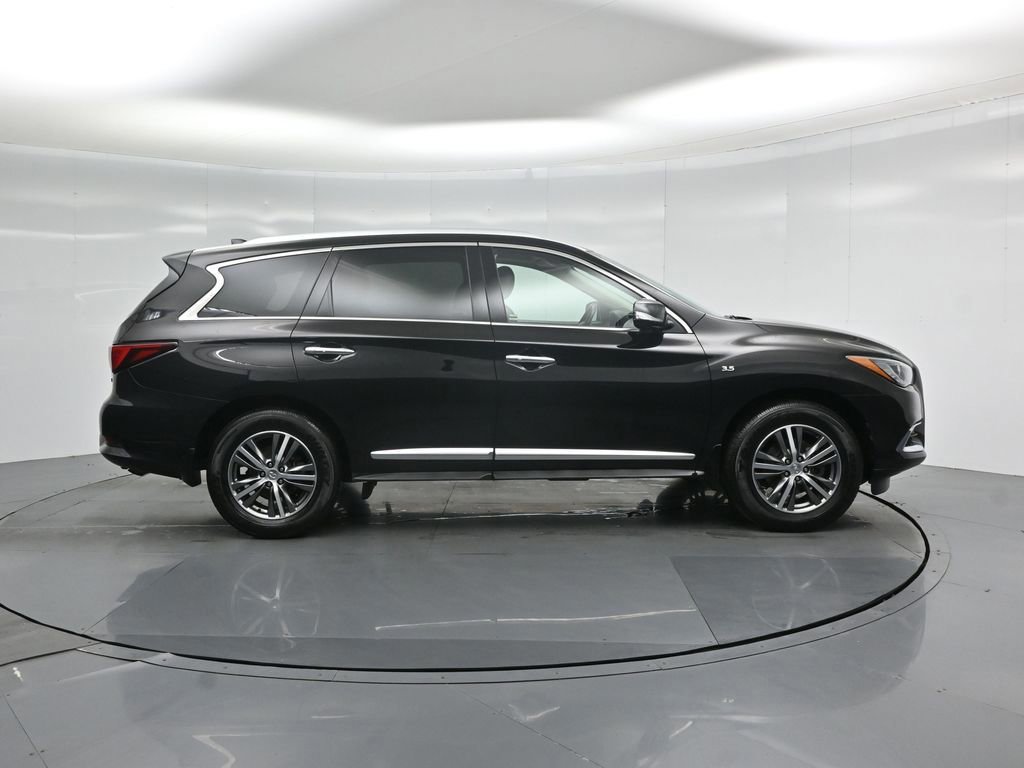 Used 2019 INFINITI QX60 Luxe w/ Essential Package image 7