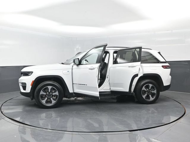 Used 2024 Jeep Grand Cherokee Limited 4xe AWD/4WD image 30