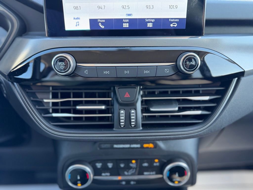 Certified 2025 Ford Escape Active AWD/4WD image 23