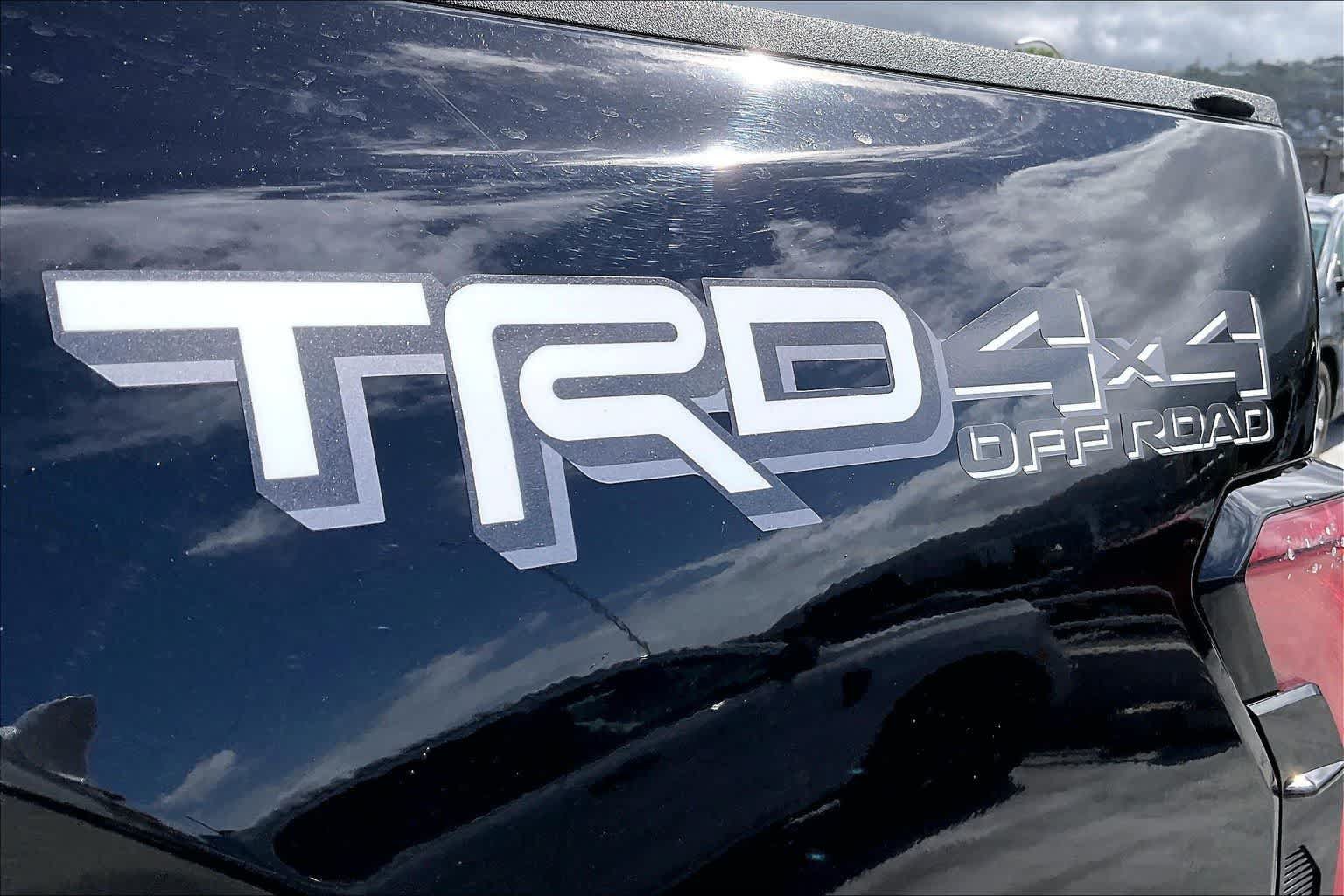 Used 2024 Toyota Tundra Platinum w/ TRD Off-Road Package AWD/4WD image 7