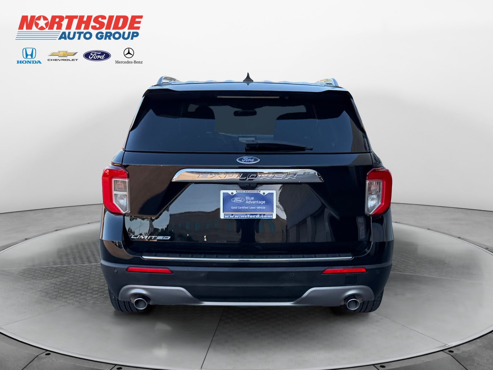 Certified 2024 Ford Explorer Limited RWD image 6