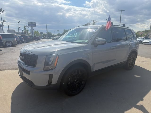 Used 2022 Kia Telluride EX w/ EX Premium Package AWD/4WD image 3