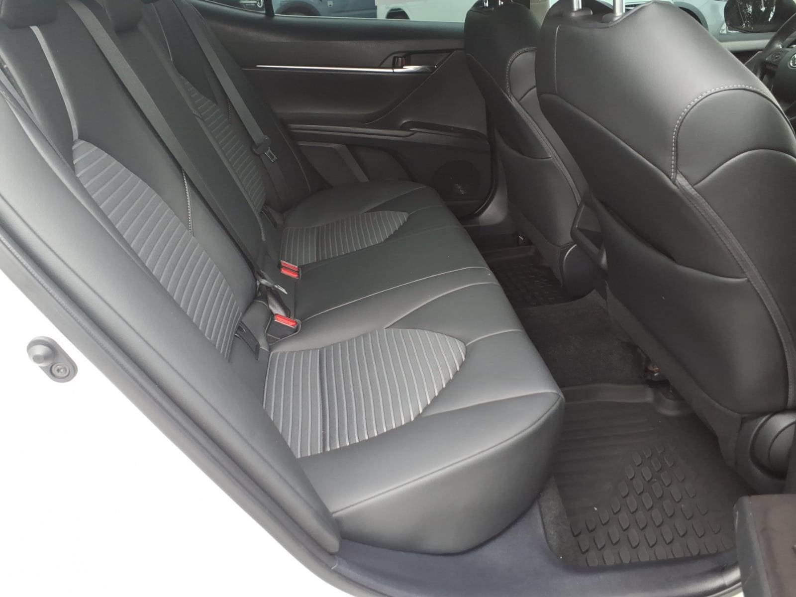 Used 2024 Toyota Camry SE w/ Cold Weather Package FWD image 24