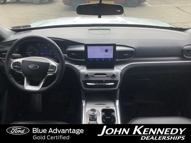 Certified 2023 Ford Explorer XLT w/ Equipment Group 202A AWD/4WD image 17