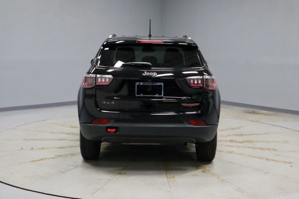 Used 2022 Jeep Compass Trailhawk image 4