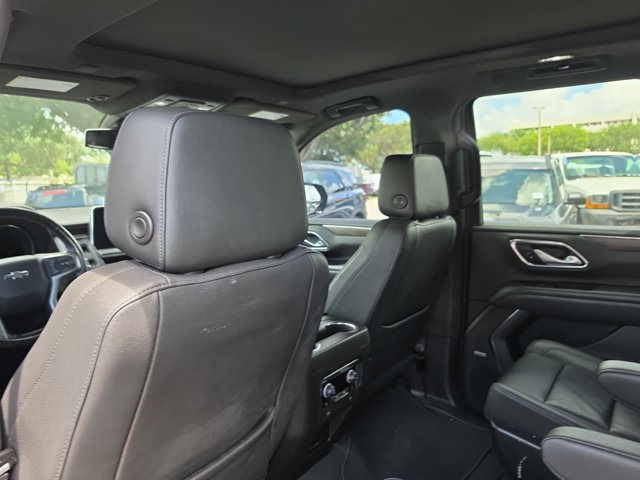 Used 2022 Chevrolet Tahoe Z71 w/ Luxury Package AWD/4WD image 15