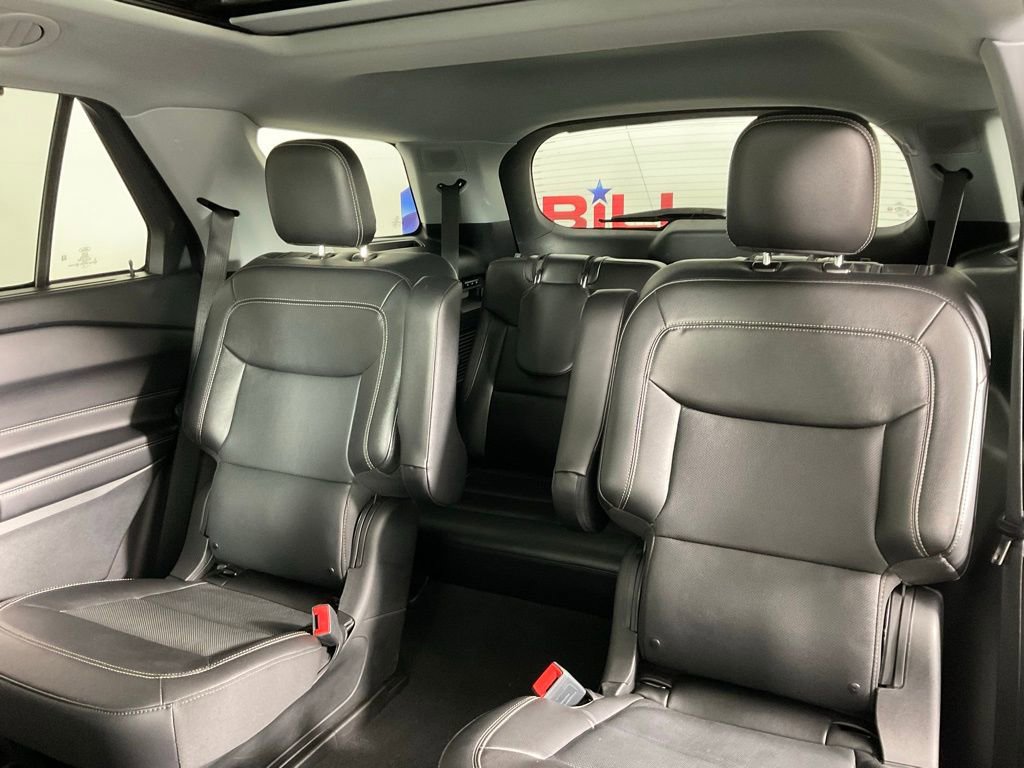 Certified 2022 Ford Explorer Limited w/ Equipment Group 301A RWD image 16