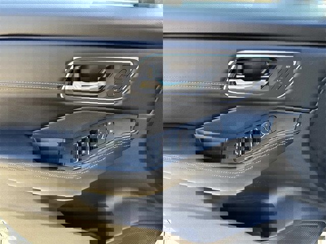 Used 2024 Nissan Rogue Platinum w/ Platinum Premium Package image 25