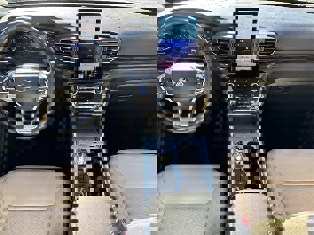 Certified 2022 Ford Explorer Limited w/ Limited Technology Package image 17