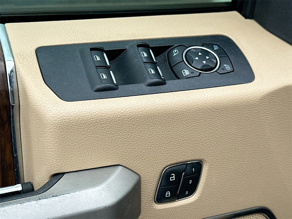 Certified 2019 Ford F150 Lariat image 21