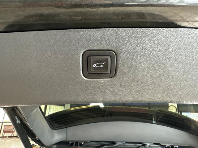 Used 2019 Chevrolet Blazer LT FWD image 25