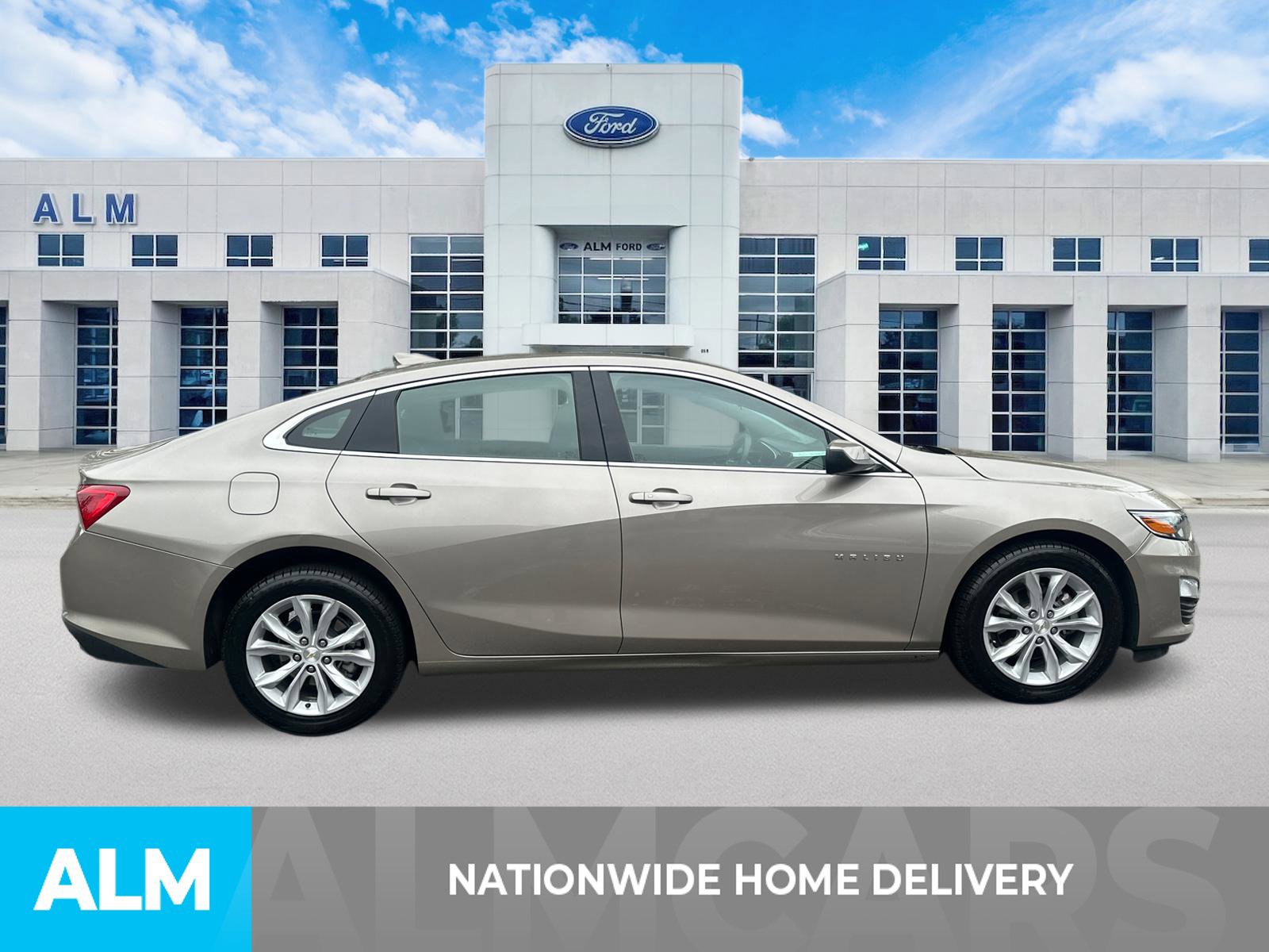 Used 2025 Chevrolet Malibu LT FWD image 4
