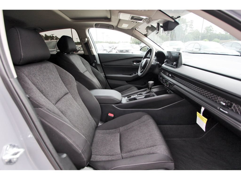 Used 2025 Honda Accord SE image 26
