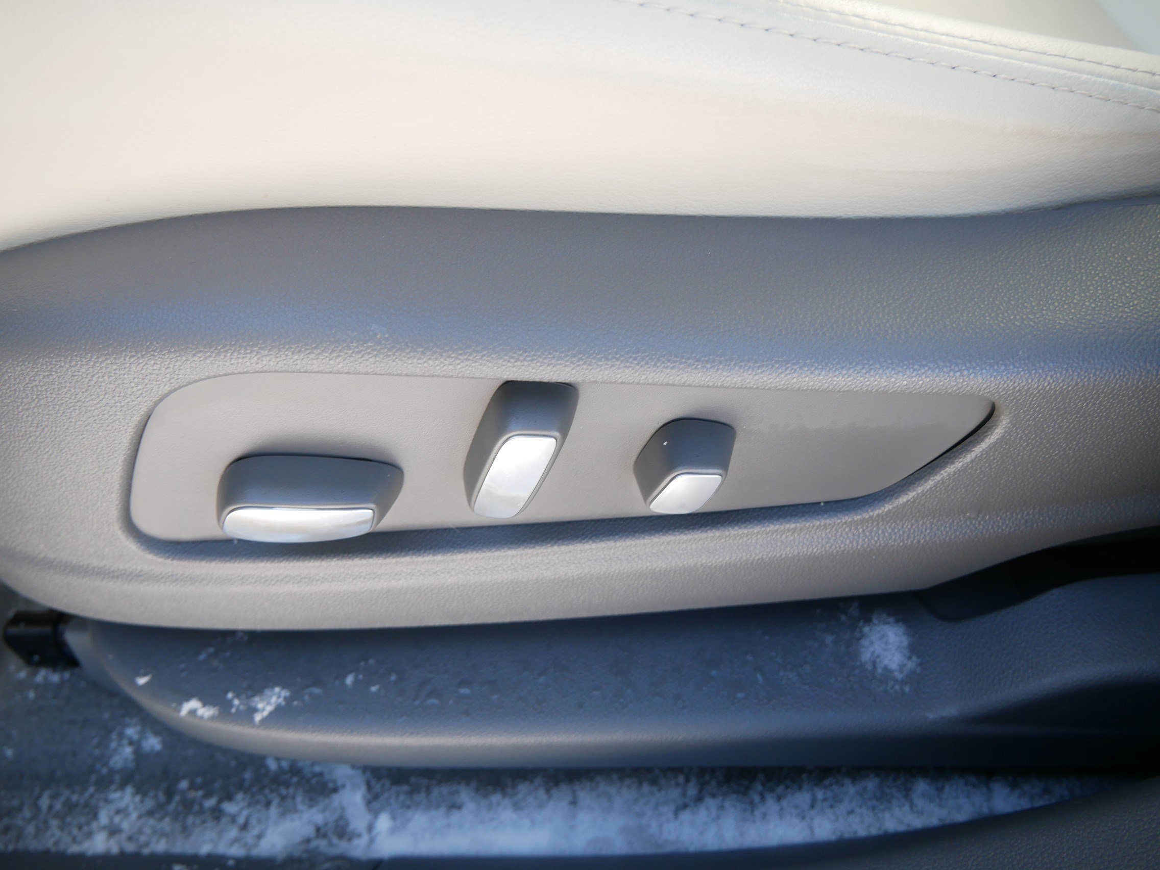 Used 2023 Cadillac XT5 Premium Luxury w/ LPO, Floor Liner Package image 19