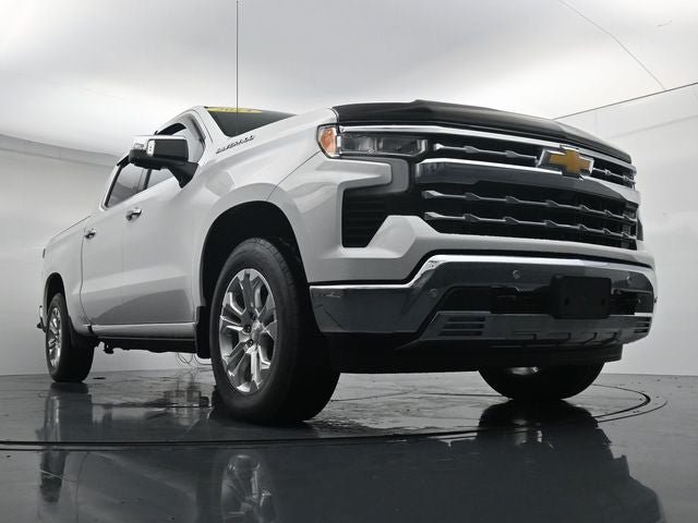 Used 2024 Chevrolet Silverado 1500 LTZ w/ LTZ Convenience Package II AWD/4WD image 31