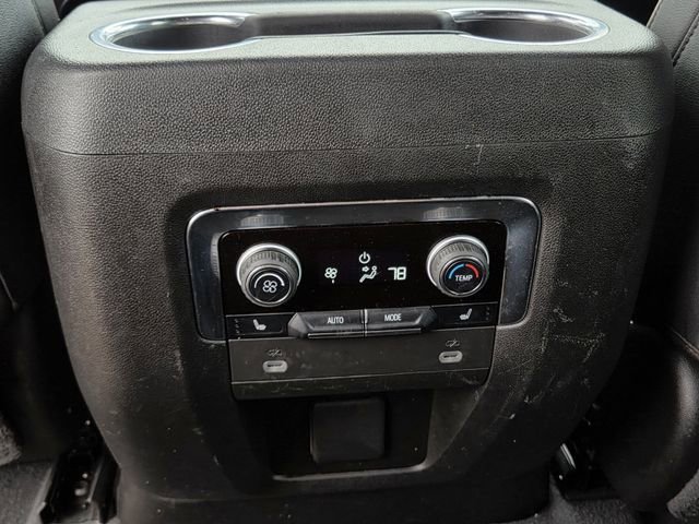 Used 2023 Chevrolet Suburban Premier image 21