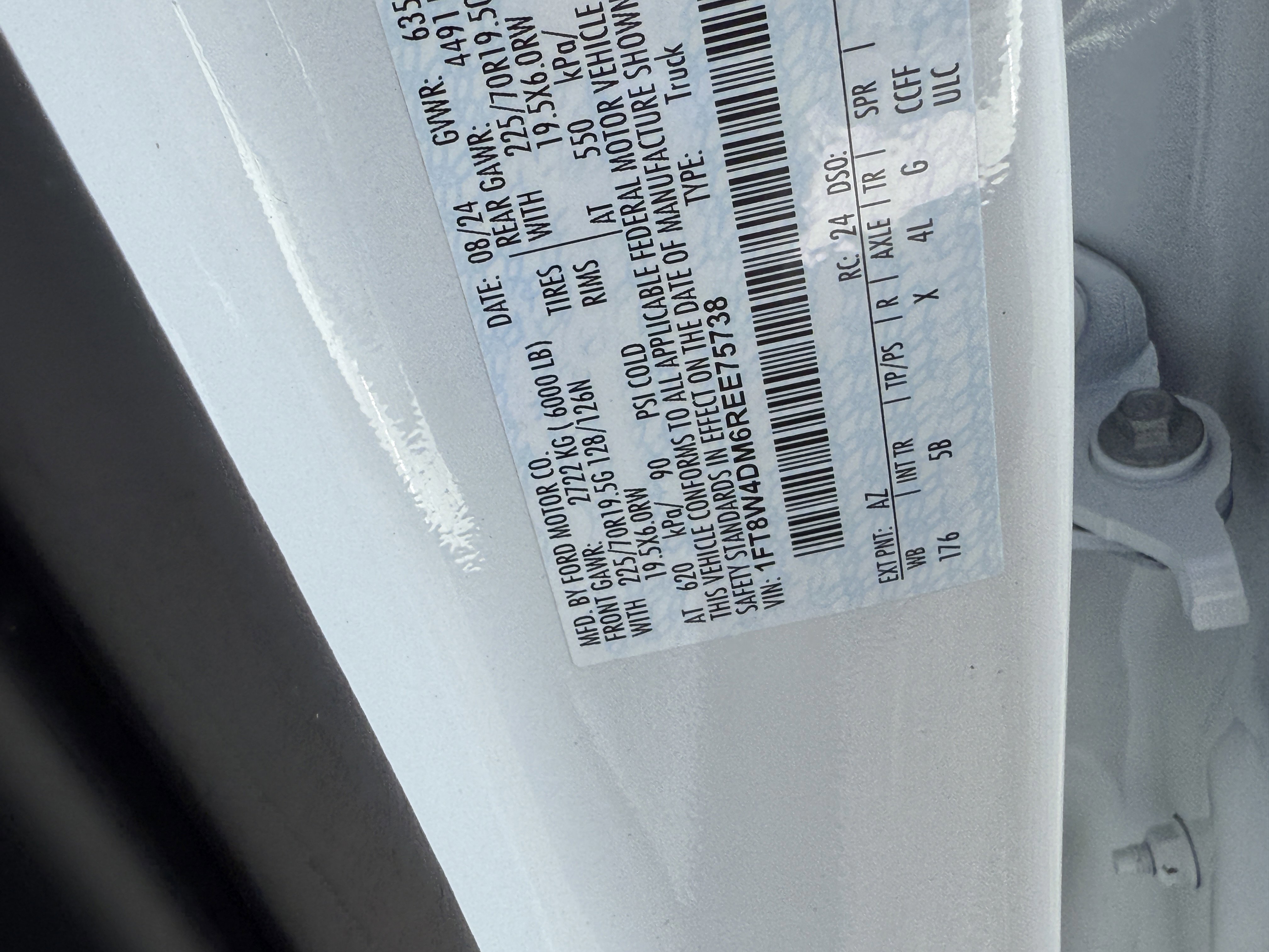 Certified 2024 Ford F450 Lariat w/ Lariat Ultimate Package image 32