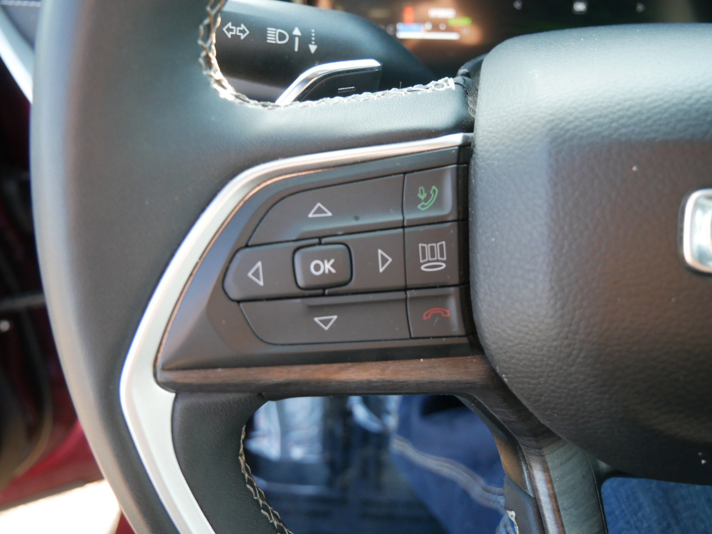 Used 2024 Jeep Grand Cherokee Limited 4xe image 28