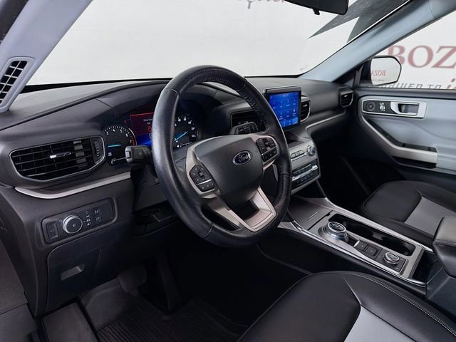 Certified 2022 Ford Explorer XLT w/ Equipment Group 202A image 11