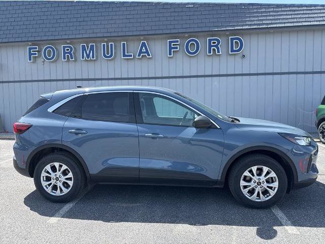 Certified 2024 Ford Escape Active AWD/4WD image 2