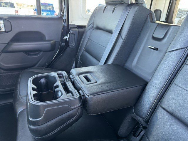 Used 2023 Jeep Wrangler Unlimited Sahara image 28