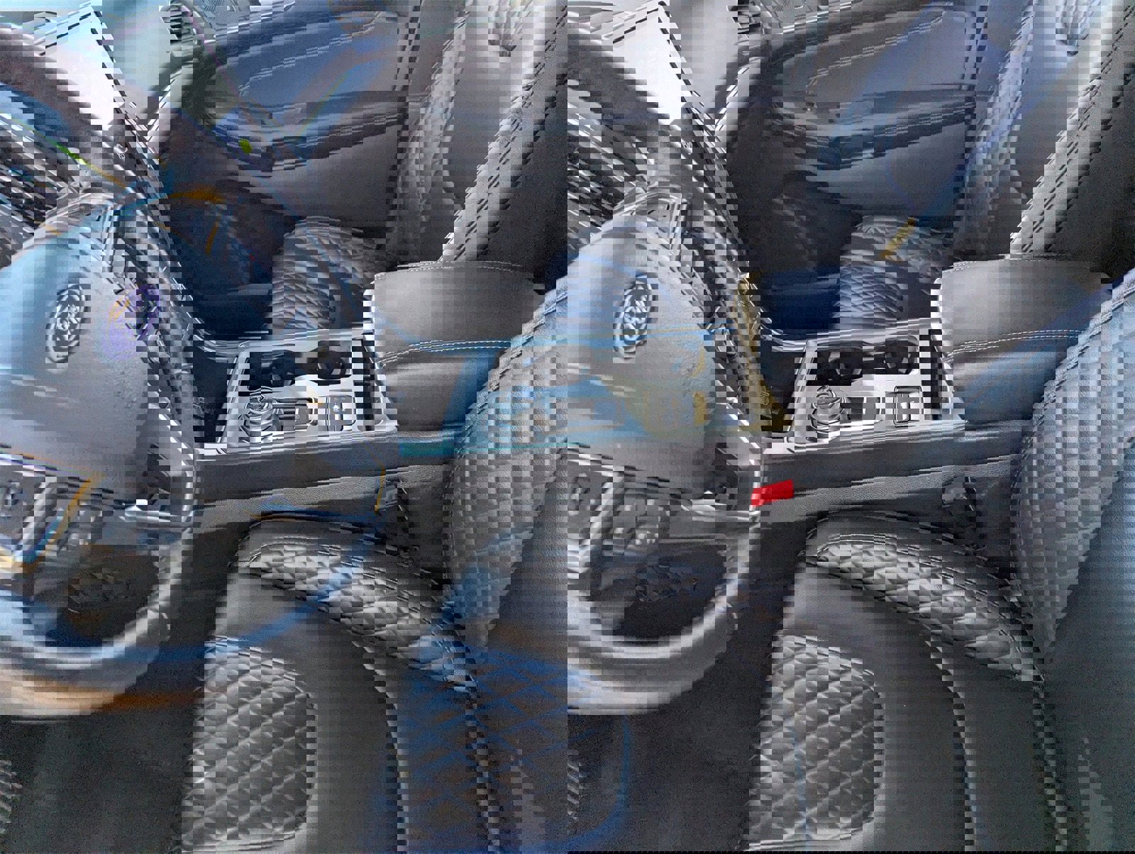 Certified 2024 Ford Edge Titanium image 17