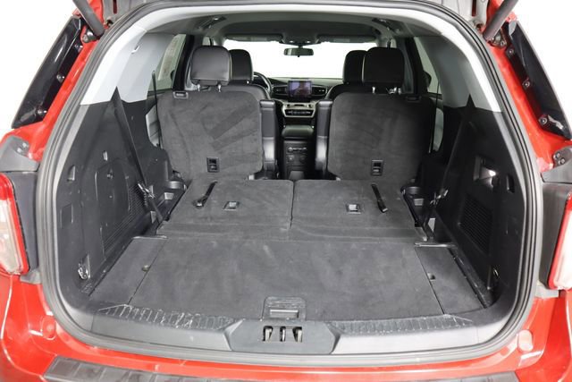 Certified 2022 Ford Explorer XLT w/ Equipment Group 202A image 62