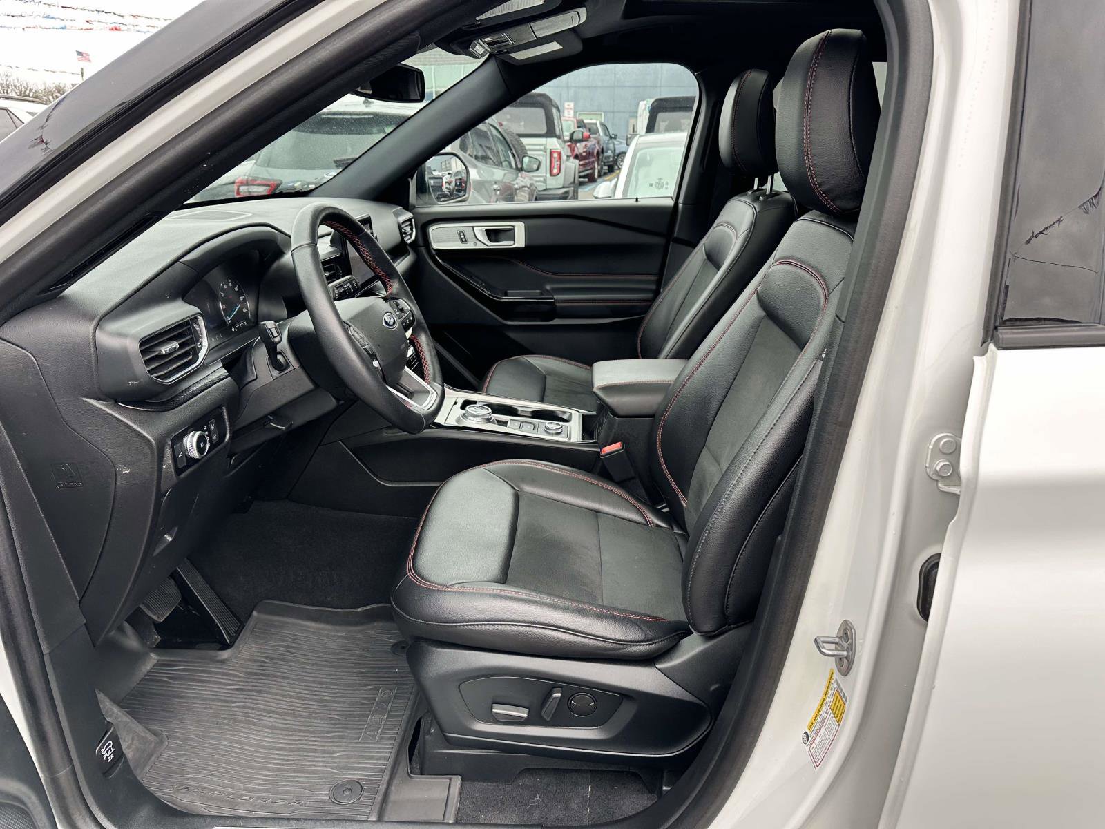 Certified 2022 Ford Explorer ST-Line w/ Class IV Trailer Tow Package image 12