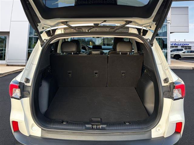 Certified 2022 Ford Escape SEL w/ Technology Package FWD image 18