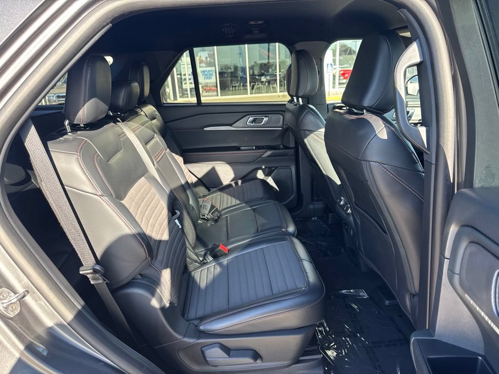 Certified 2025 Ford Explorer ST-Line w/ ST-Line Street Pack AWD/4WD image 29