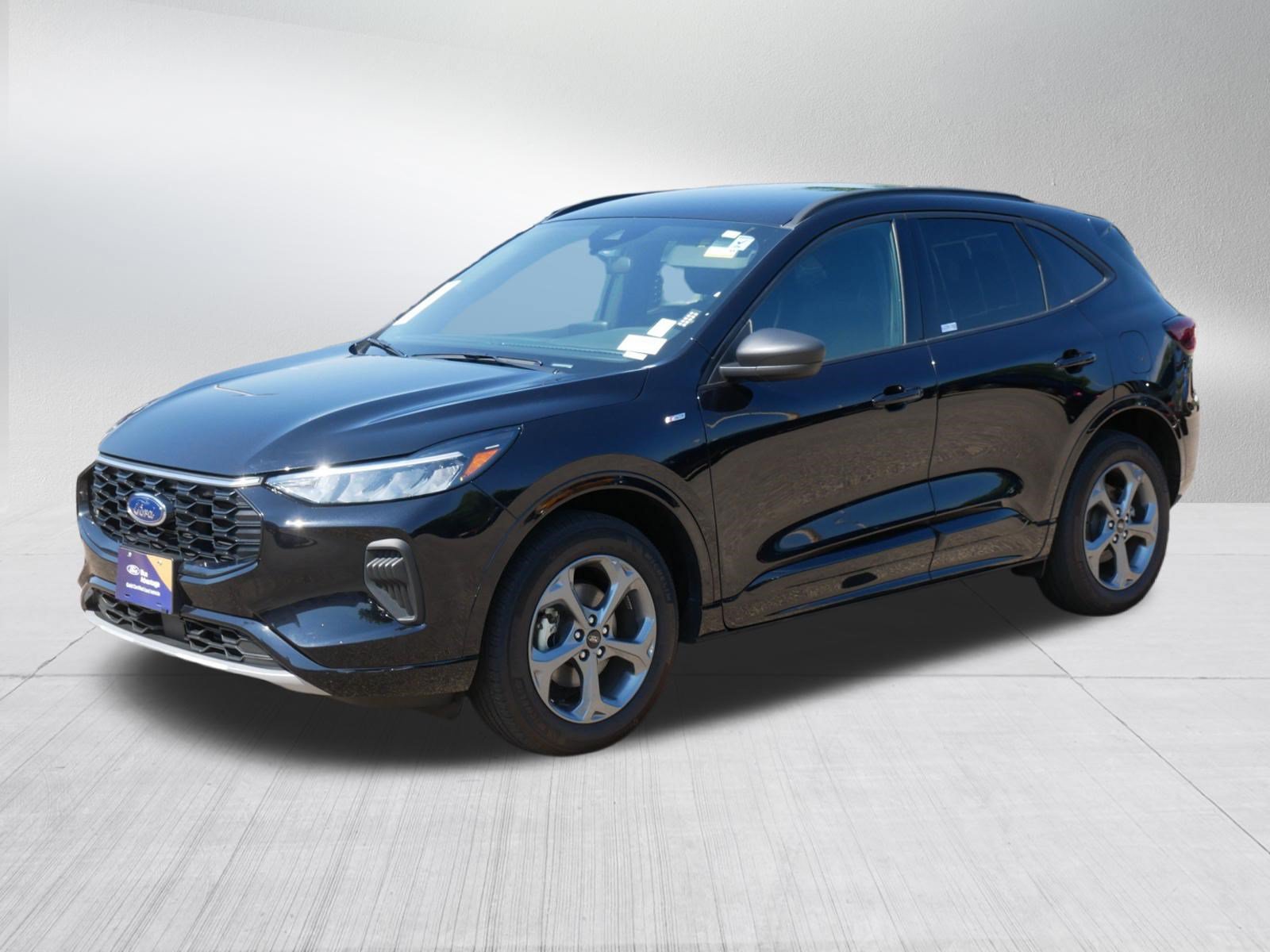 Certified 2024 Ford Escape ST-Line AWD/4WD image 3
