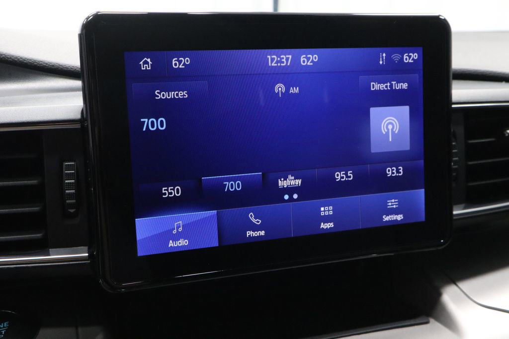 Certified 2022 Ford Explorer XLT w/ Equipment Group 202A image 9