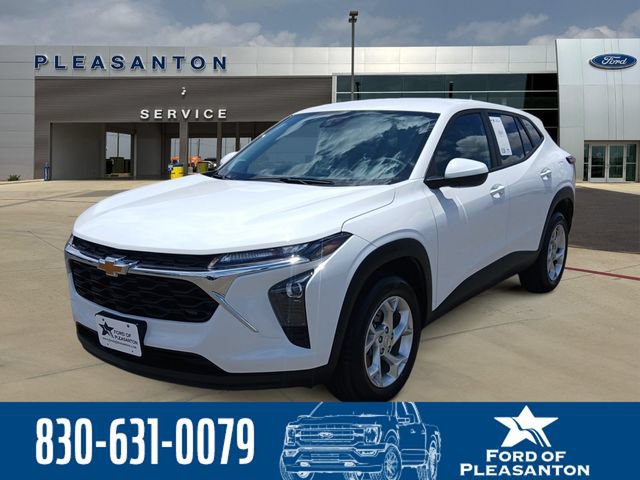 Used 2025 Chevrolet Trax LS w/ LS Convenience Package FWD image 1