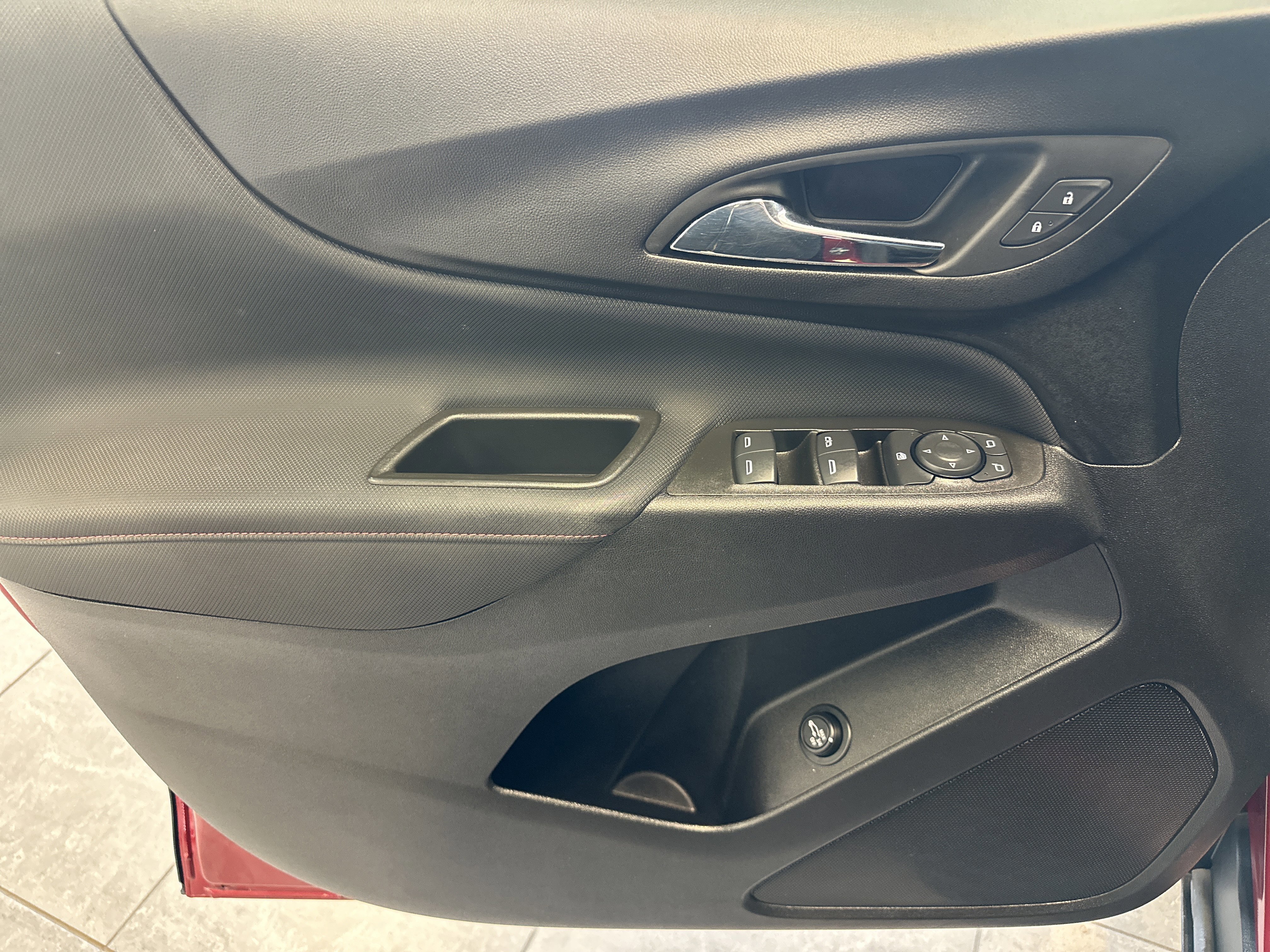 Used 2023 Chevrolet Equinox RS image 20